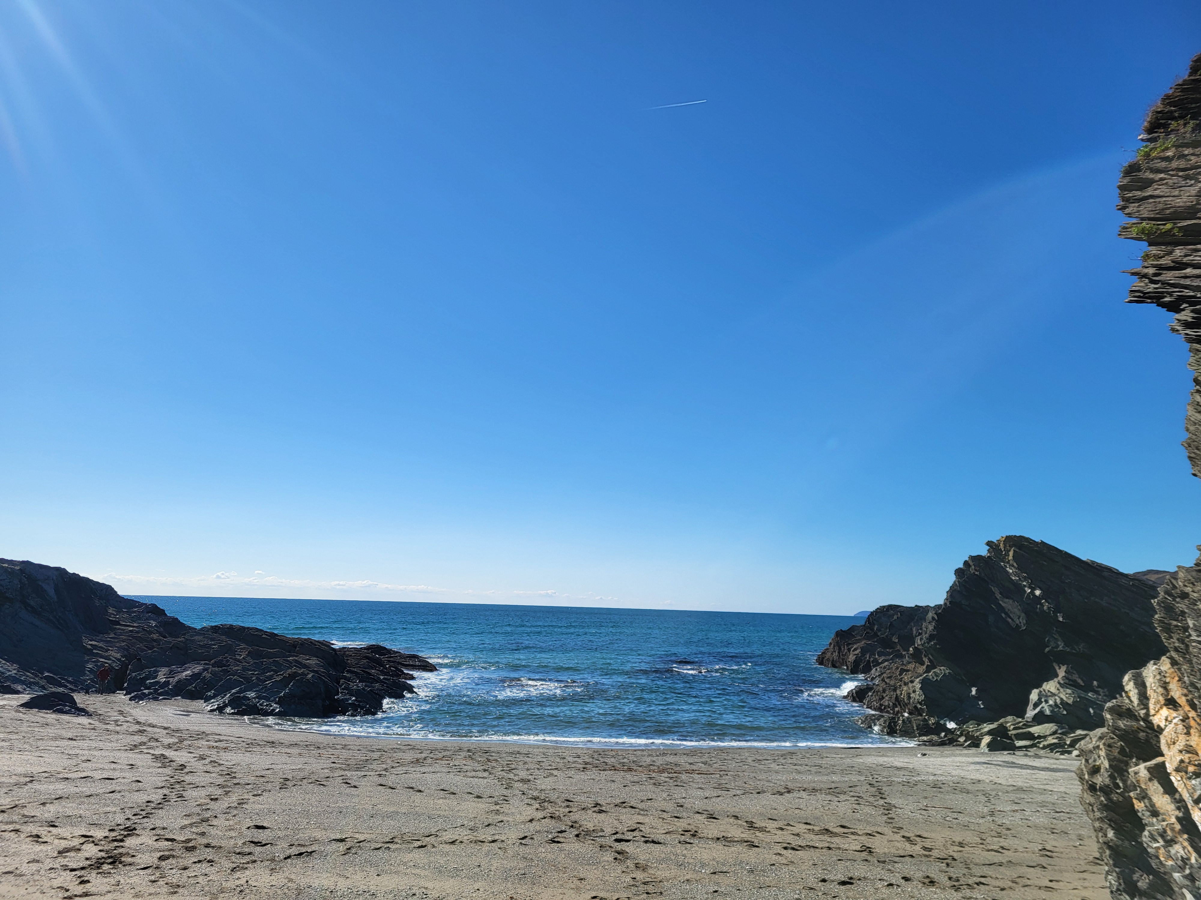 Lansallos - beach near Treworgey