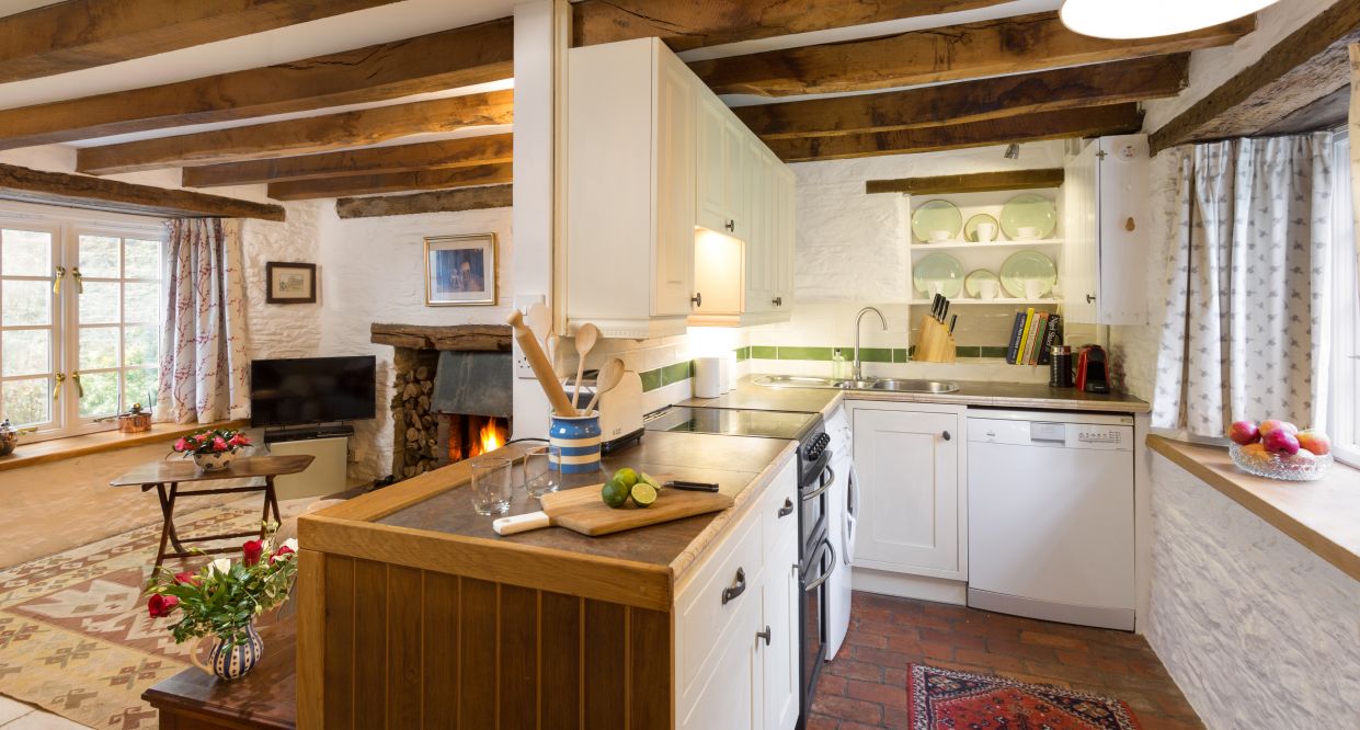 Hollyhock Cottage, a romantic cottage for two in Cornwall : Treworgey ...
